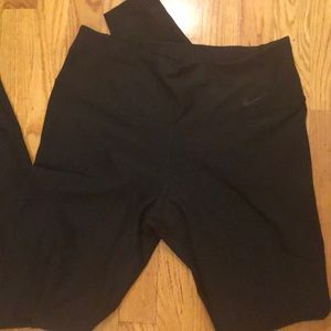 Nike dri-fit leggings S